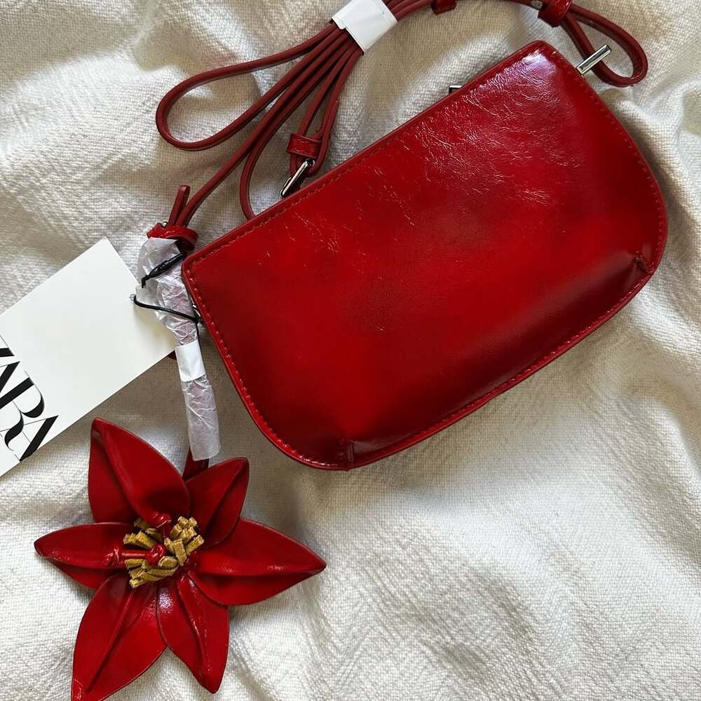 Zara NWT Red Mini Crossbody Shoulder Bag Flower Charm - Picture 3 of 14